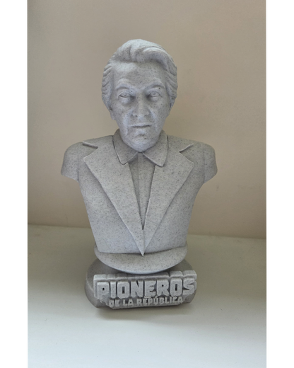 Busto Gabriela Mistral (20 cms)