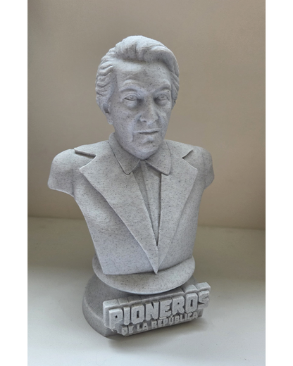 Busto Gabriela Mistral (20 cms)