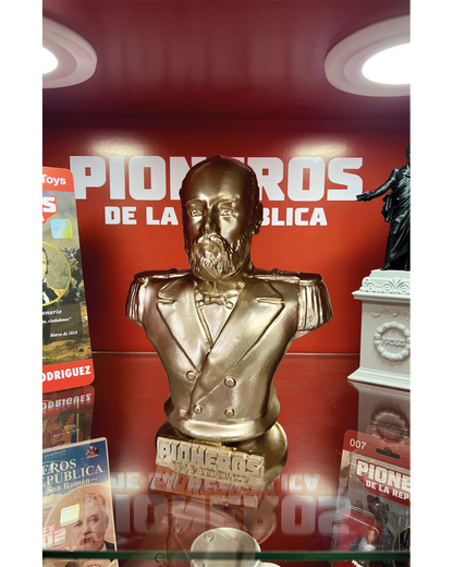 Busto Arturo Prat (20 cms)